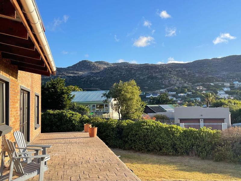 5 Bedroom Property for Sale in Capri Western Cape